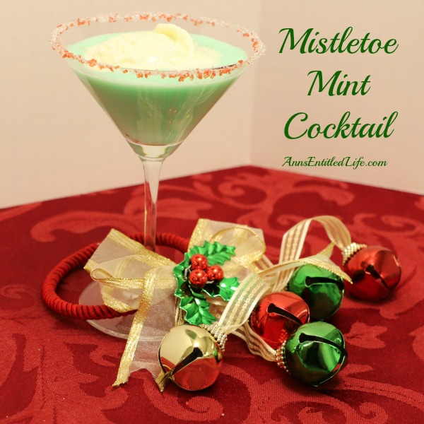 Mistletoe Mint Cocktail