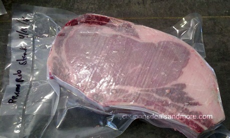 Vacuum Sealing Tips and Tricks. How to make the best use of your foodsaver. The best ways to food saver, unique products that you can, and should be food savering.  Enjoy these great Vacuum Sealing Tips and Tricks