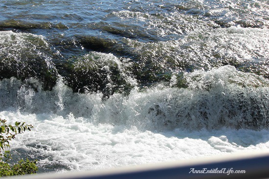 Niagara Falls, Goat Island and Three Sisters Islands