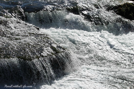 Niagara Falls, Goat Island and Three Sisters Islands