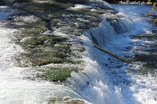 Niagara Falls, Goat Island and Three Sisters Islands