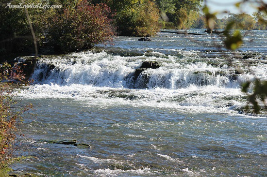 Niagara Falls, Goat Island and Three Sisters Islands