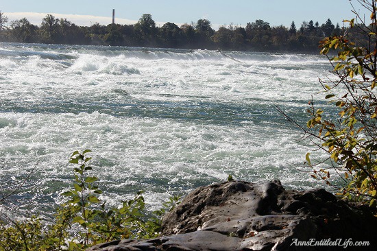 Niagara Falls, Goat Island and Three Sisters Islands