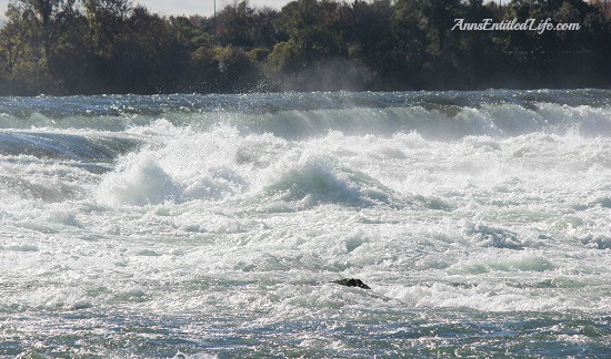 Niagara Falls, Goat Island and Three Sisters Islands