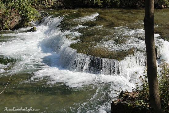 Niagara Falls, Goat Island and Three Sisters Islands