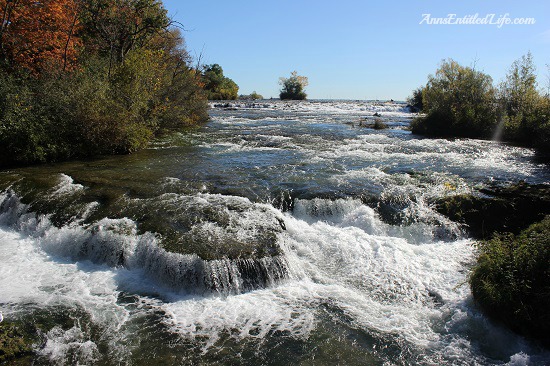 Niagara Falls, Goat Island and Three Sisters Islands