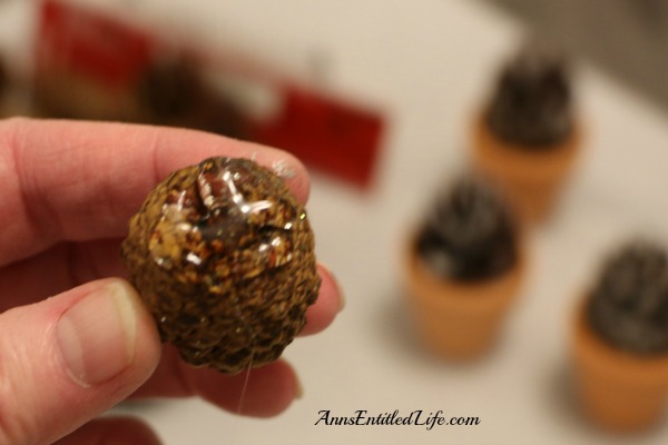 Pine Cone Holiday Place Card Holders