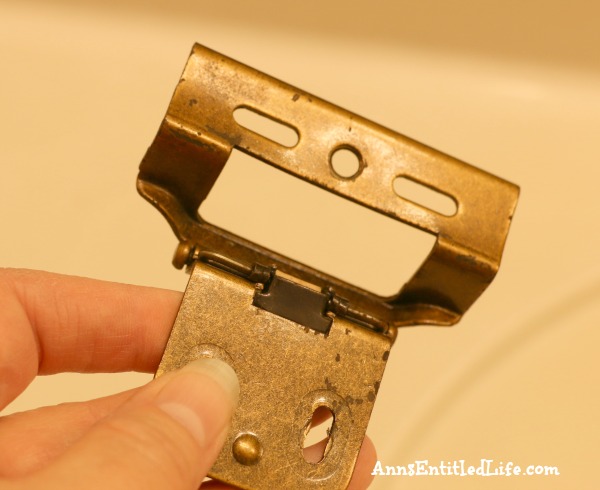 Easy Hands Free Cabinet Hardware Cleaning