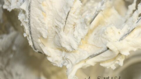 Classic Vanilla Buttercream Frosting Recipe