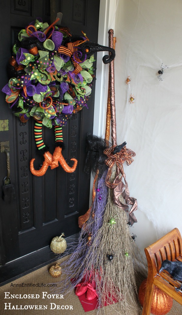 Halloween Decor: enclosed foyer DIY Halloween decor of the non-spooky variety. 