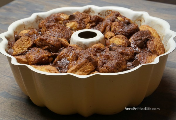 Death by Chocolate Monkey Bread.Do you like chocolate? If so, this Monkey Bread is the recipe for you. Oh so delicious, this mouthwatering Death by Chocolate Monkey Bread recipe is a fabulous dessert or a decadent breakfast: it is simply to die for!