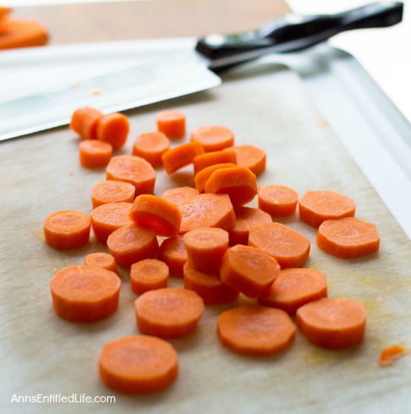 Canned Carrots Recipe. A super easy home canning recipe with step by step tutorial photographs on how to can carrots. In under an hour you can preserve your summer harvest of carrots to enjoy year-round.
