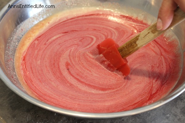 Raspberry Gelato Recipe. A delicious, indulgent, rich and creamy gelato recipe that makes excellent use of fresh raspberries. This raspberry gelato is not too tart, not too sweet, it is just right! Your entire family will love this tasty frozen treat.