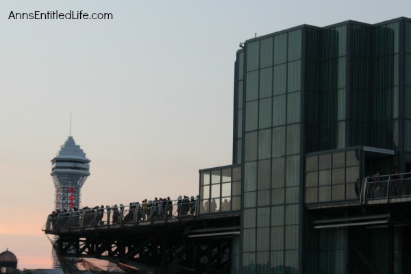 Niagara Falls at Night! Every evening the Falls are lit with color. It is truly a beautiful sight. This post has many photographs of Niagara Falls, NY in the evening. These are summer night photos.