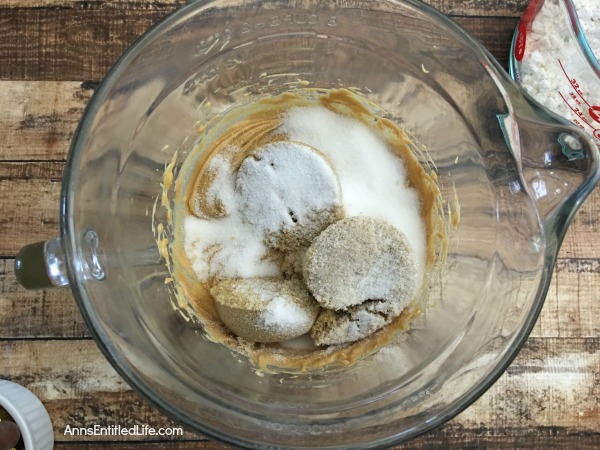 Spider Cookies Recipe. These fun and spooky Spider Cookies are delicious Halloween treats all your little ghosts and goblins will enjoy. Easy to make, these Spider Cookies will be a big hit at your next Halloween party, packed in a school lunchbox, or as an afternoon treat.