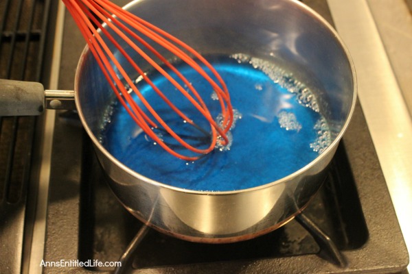 Glowing Jello – Food Coloring in Tonic Water and Vitamin B2