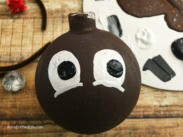 How to Make Your Own Rudolph Ornament. Looking for an adorable Christmas ornament craft that nearly anyone can make!? Here are step by step tutorial directions on how to make your own Rudolph ornament.