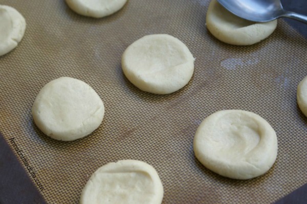 Bear Claw Cookies Recipe. Great tasting bear claw pastry in a cookie form! These easy to make bear claw cookies are fabulously sweet and buttery. A terrific recipe for bear claws cookies to bake for dessert, snacking, or lunchbox treats. 