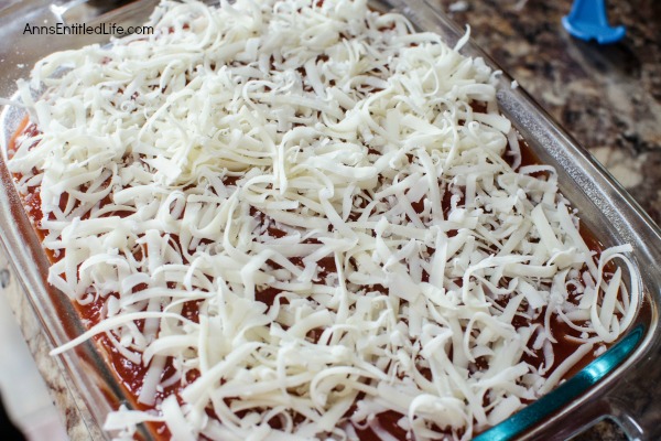 Chicken Spaghetti Casserole. This Chicken Spaghetti Casserole recipe is a wonderful supper dish your entire family will love. Whether you call it a pasta bake recipe, a chicken pasta bake or a chicken spaghetti casserole, just know this easy dinner recipe is destined to be a family favorite. Yum!