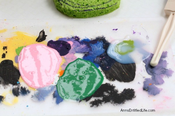 Watermelon Painted Napkins Craft. An easy, fun craft to make your own watermelon napkins using a sponge and acrylic paint! If you are looking for a fun summer napkin, a housewarming gift or shower present made with your own hands, this is it!