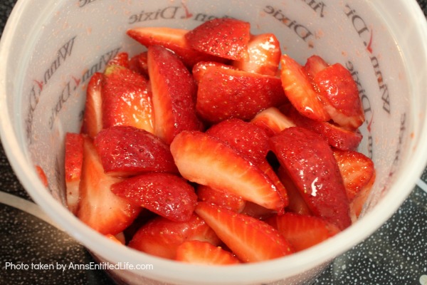 Strawberry Breakfast Sandwich Recipe. Sweet, delicious strawberries, creamy mascarpone, and a fantastic pound cake make for one fabulous breakfast! Or, eat this tasty strawberry sandwich treat as a dessert. Simply marvelous!