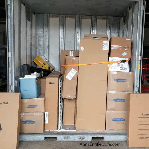 How to Pack and Move Yourself Using a Moving Container Service. This is how we moved ourselves long distance from Florida to New York State using a moving container service!