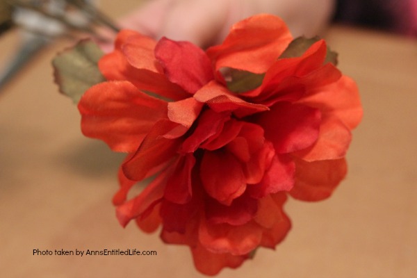 Dollar Store Craft: Paper Bag Flower Arrangement. This is an unusual, easy to make craft you can fabricate with basics found at your local dollar store. If you are looking for an inexpensive, quirky craft, you can make this paper bag flower arrangement in about 30 minutes using these step-by-step instructions. 