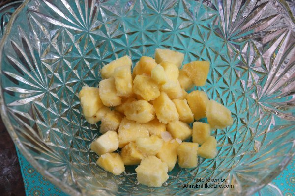 This Festive Pineapple Punch is a sweet and delicious party punch recipe that is simple to make. In just a few minutes you can have a great punch recipe that your family and guests will truly enjoy.