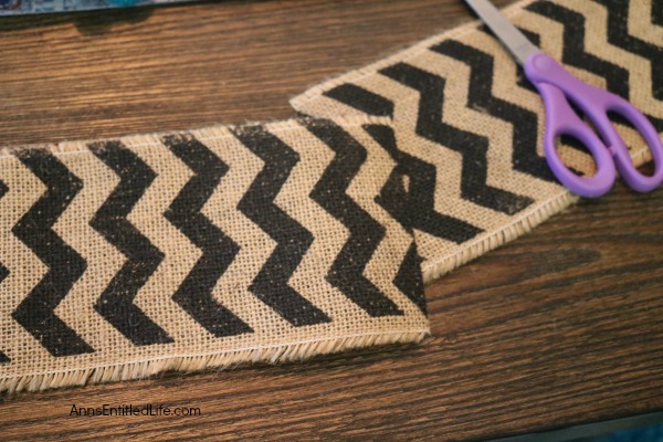 Halloween Burlap Wreath DIY. An easy to make Halloween wreath perfect to display over your fireplace, or on your front door.