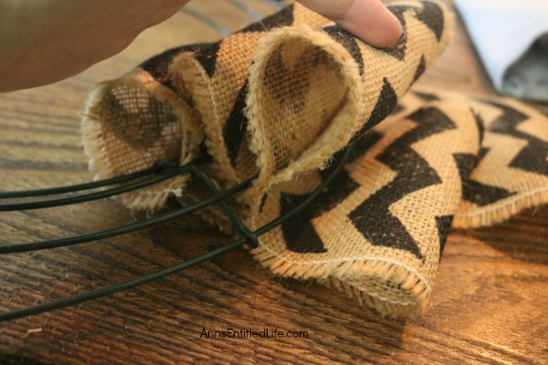 Halloween Burlap Wreath DIY. An easy to make Halloween wreath perfect to display over your fireplace, or on your front door.