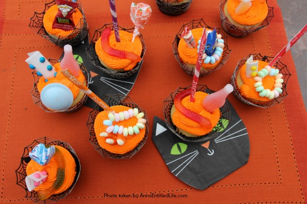 How to Make a Halloween Cupcake Tree. This simple step by step tutorial will help you put together this wonderful Halloween sweet display. Highly customizable to match your Halloween theme, this cupcake tree will be a big hit at your Halloween party!