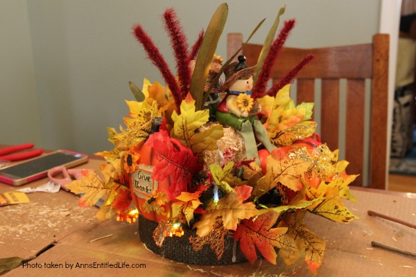 Dollar Store Craft: Lighted Thanksgiving Centerpiece. This lighted Thanksgiving centerpiece can be made with basics found at your local dollar store. If you are looking for an inexpensive, yet beautiful craft, you can make this lighted Thanksgiving centerpiece in about 30 minutes with these step-by-step instructions.