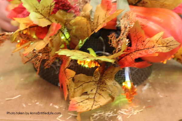 Dollar Store Craft: Lighted Thanksgiving Centerpiece. This lighted Thanksgiving centerpiece can be made with basics found at your local dollar store. If you are looking for an inexpensive, yet beautiful craft, you can make this lighted Thanksgiving centerpiece in about 30 minutes with these step-by-step instructions.