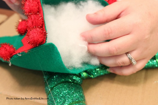 Christmas Elf Wreath Tutorial. This step-by-step tutorial will show you how to easily make this darling Christmas Elf Wreath in about 30 minutes. The templates are included in the post.