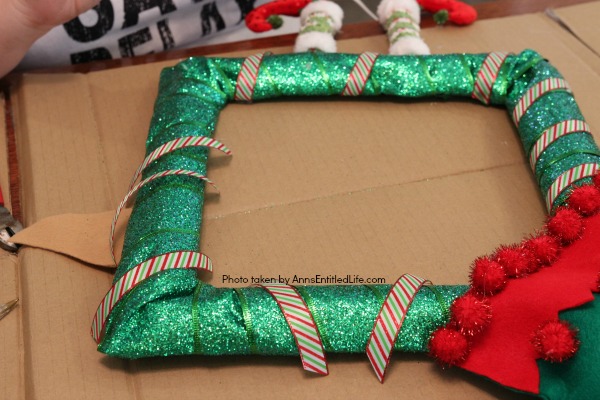 Christmas Elf Wreath Tutorial. This step-by-step tutorial will show you how to easily make this darling Christmas Elf Wreath in about 30 minutes. The templates are included in the post.