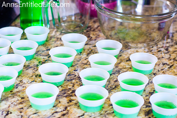 Jingle Bells Jello Shots Recipe. These fun and festive Jingle Bells Jello Shots are easy to make. If you have a holiday get-together and/or party between now and the holidays, make these gelatin shots for the over 21 crowd!! They really are good. And they will remind everyone of when they were 21 (or 18) again!