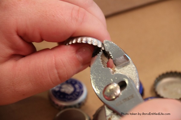 Bottle Cap Christmas Tree DIY Tutorial. Follow the step by step instructions in this Bottle Cap Christmas Tree DIY Tutorial to make a lighted bottle cap Christmas tree. Use your pop caps or beer caps to make this unique, and beautiful, holiday craft!