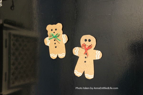 Easy Cork Magnets DIY Craft. This is an effortless, fun to make craft that will dress up your refrigerator this holiday season. Make one cork magnet or make a dozen! Older children will be able to help you fabricate this Easy Cork Magnets DIY Craft.