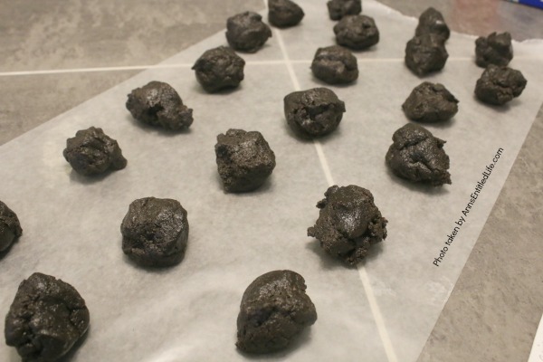 Peanut Butter Lumps of Coal Recipe. This no-bake, easy to make peanut butter lump of coal cookie recipe is a fun update to traditional lump of coal cookies. These peanut butter cookies are soft, moist, delicious, and only 4-Ingredients!