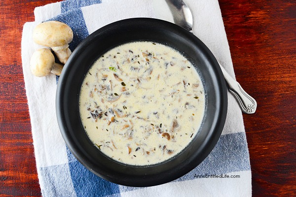 Instant Pot Cream of Mushroom Soup Recipe. Easy to make, totally delicious, this instant pot cream of mushroom soup so good. The creamy goodness of this mushroom soup will have your family asking for seconds!