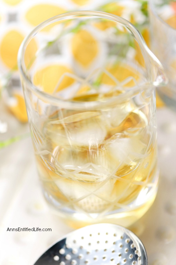 King George Cocktail recipe. A slightly sweet, slightly tart, completely delicious highball recipe. Sophisticated and smooth this fabulous, unique, King George Cocktail recipe is a sure hit!