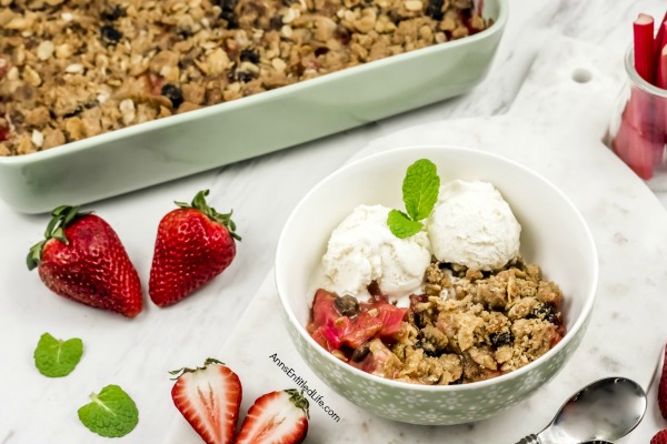 Strawberry Rhubarb Crisp. This amazing strawberry rhubarb dessert is a sweet-tart Strawberry Rhubarb Crisp Recipe that is not only fast and easy to make, but delicious as well.