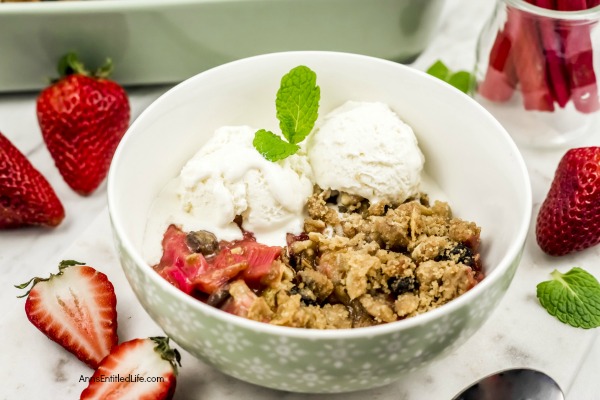 Strawberry Rhubarb Crisp. This amazing strawberry rhubarb dessert is a sweet-tart Strawberry Rhubarb Crisp Recipe that is not only fast and easy to make, but delicious as well.