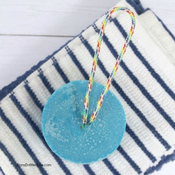 How to Make Soap on a Rope. This wonderful step by step tutorial on how to make soap on a rope will have you making your own soaps on a rope fast! Make with essential oils, this homemade soap recipe is highly customizable in looks and scent. These homemade essential oil soaps on a rope make for great gifts, fun favors for showers, or are perfect in the guest bathroom. Make some today.
