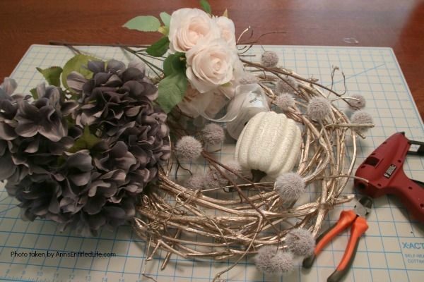 Shabby Chic Autumn Wreath. If you are a fan of shabby chic décor for your home, you are going to want to make this lovely shabby chic autumn wreath! Simple to make, the soft and understated colors are perfect shabby chic wall décor, or door décor.