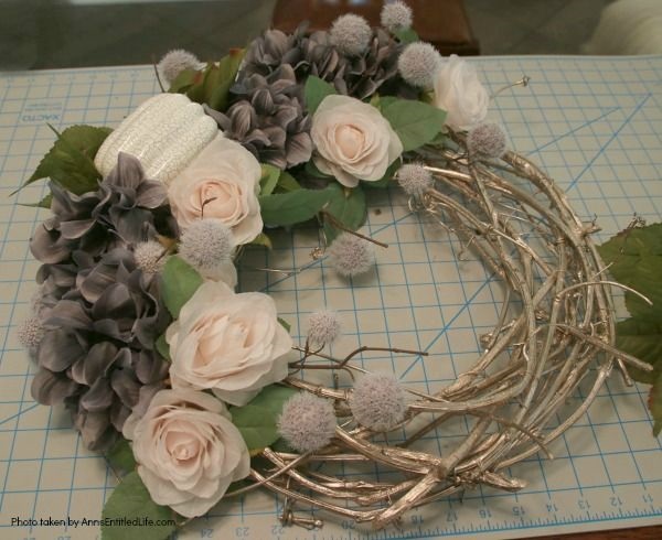 Shabby Chic Autumn Wreath. If you are a fan of shabby chic décor for your home, you are going to want to make this lovely shabby chic autumn wreath! Simple to make, the soft and understated colors are perfect shabby chic wall décor, or door décor.