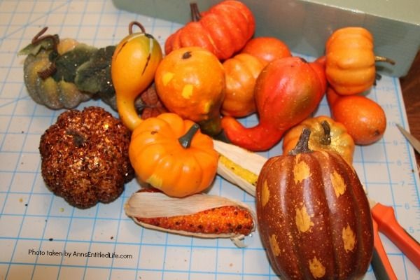 Homemade Bountiful Harvest Basket. Fall is traditionally harvest time. Bring a little of that bountiful harvest indoors with this beautiful fall decorating idea! This easy to make DIY fall decor piece makes a great fall centerpiece, side table decor, or even a floor decoration. Follow these step-by-step tutorial instructions for this beautiful, abundant fall harvest basket to add to autumn decorations.