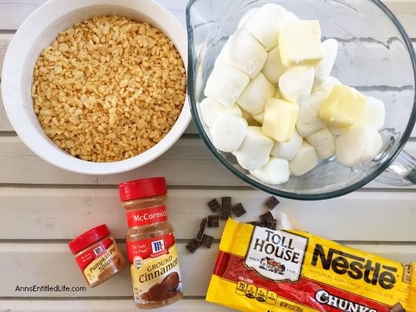 Pumpkin Spice Rice Crispy Treats Recipe. Sometimes a subtle change makes all the difference! A new take on an old recipe, this fabulous pumpkin spice rice crispy treats recipe is wonderful fall snack. Make a batch to pack in a lunchbox, to take for tailgating treat, or as a great evening snack with a cup of apple cider. Simply delicious.