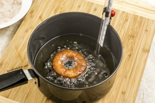 Easy Homemade Cinnamon Sugar Donuts Recipe. Easy, delicious, freah and tasty homemade donuts! What could possibly be better? Now you can make your own donuts with this easy 4-ingredient step-by-step tutorial. They taste like the old fashioned donuts Grandma used to make, only these are prepped and ready in no time flat! Try this easy homemade cinnamon sugar donuts recipe this week for breakfast. Your entire family will be glad you did!