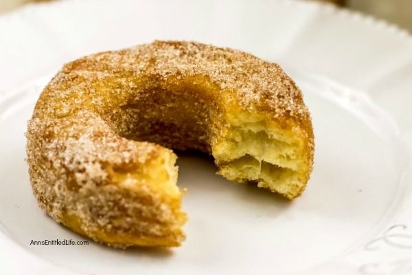 Easy Homemade Cinnamon Sugar Donuts Recipe. Easy, delicious, freah and tasty homemade donuts! What could possibly be better? Now you can make your own donuts with this easy 4-ingredient step-by-step tutorial. They taste like the old fashioned donuts Grandma used to make, only these are prepped and ready in no time flat! Try this easy homemade cinnamon sugar donuts recipe this week for breakfast. Your entire family will be glad you did!